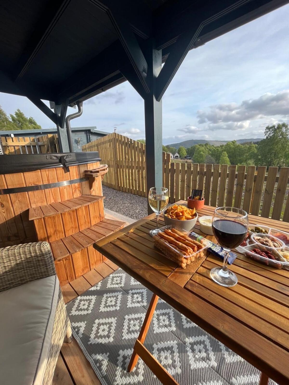 Retreat Hot Tub Highland Cabin Ίνβερνες Εξωτερικό φωτογραφία