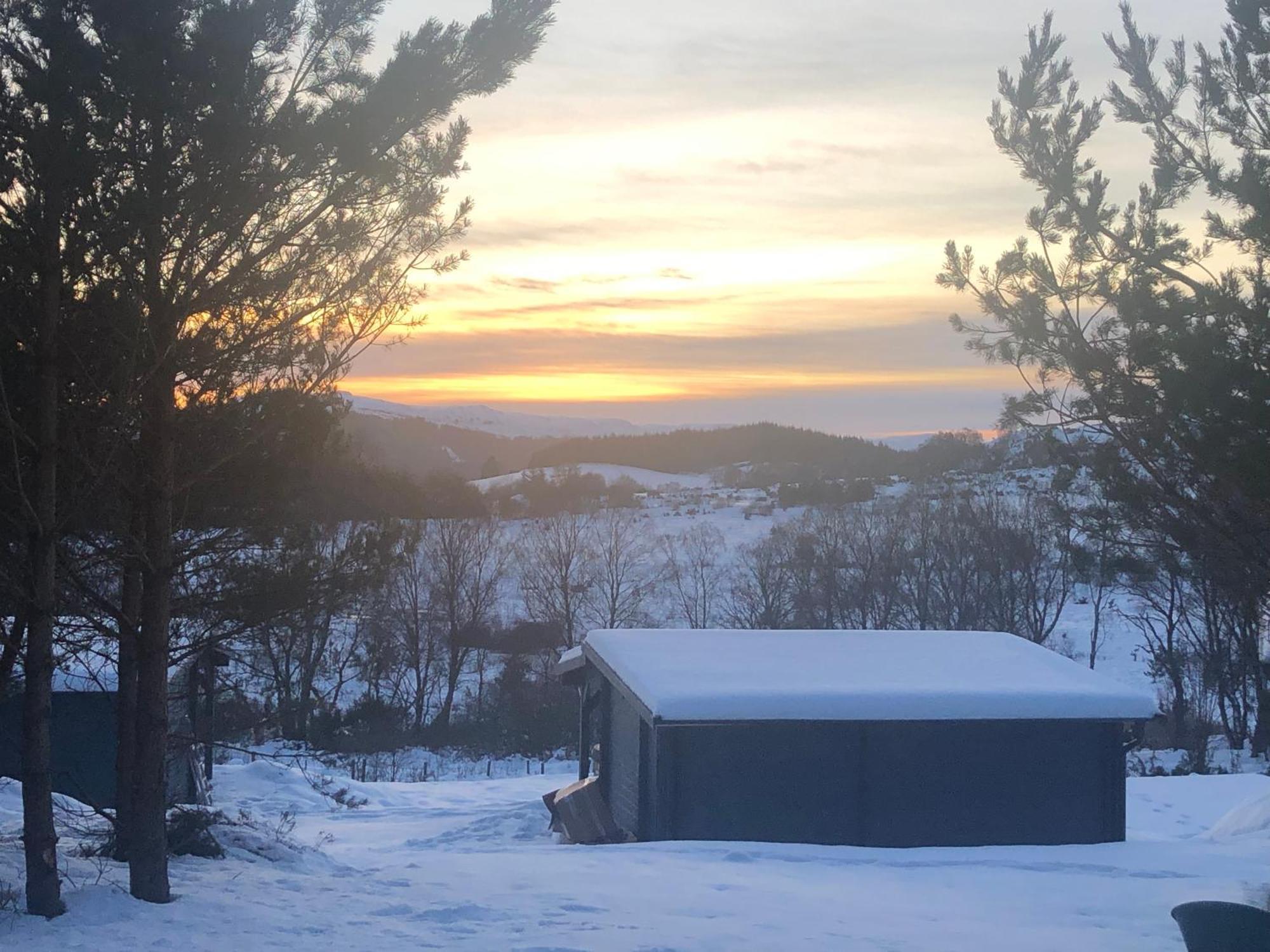 Retreat Hot Tub Highland Cabin Ίνβερνες Εξωτερικό φωτογραφία